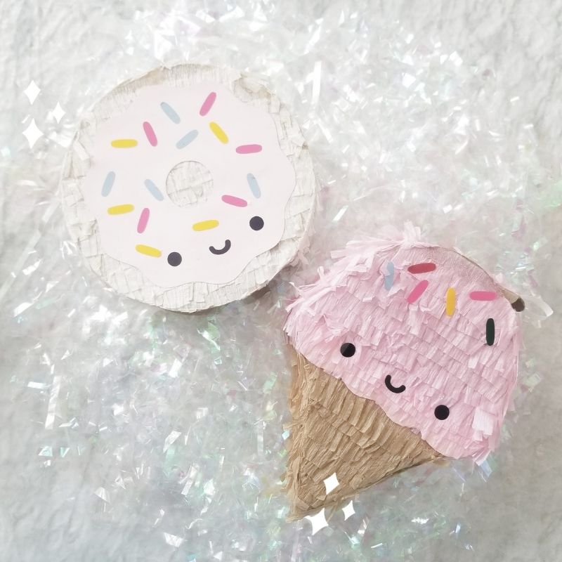 Mini Piñatas = BEST GIFT EVER!